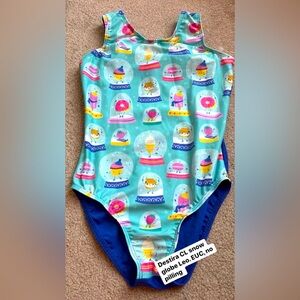 Destira snow globe Leo. Size CL EUC